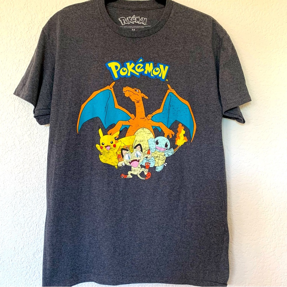 Pokemon Pikachu T-shirt Size Medium